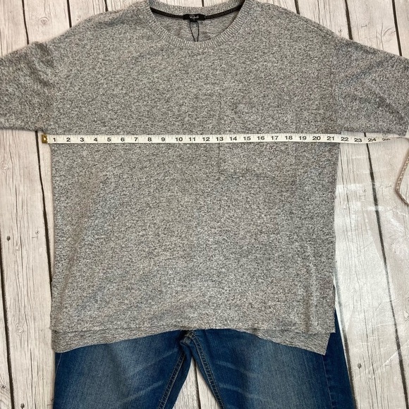 NWOT Rails Rag Hem Tee - Picture 4 of 12